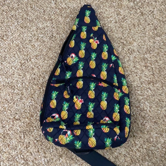 🍍Last 1! 🍍NWT Vera Bradley Toucan Party Sling Backpack - Picture 5 of 10